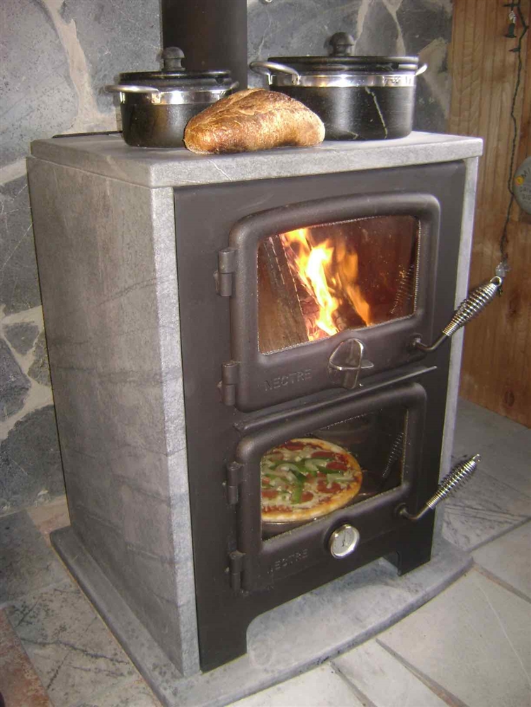  Cast iron wood stove with oven, wood burning stove